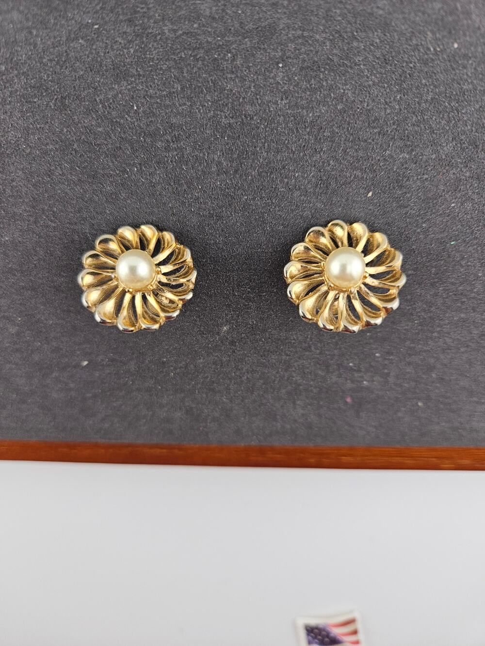 Marvella Gold Tone Pearl Center Sunburst Earrings Screw Back Vintage Old Money